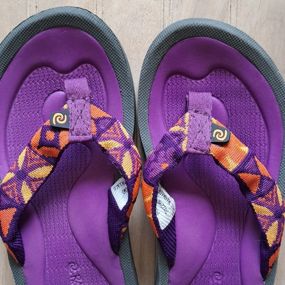 Rafters Kid’s Breeze Hawaiian Colorful Comfort Lightweight Beach Flip Flops
